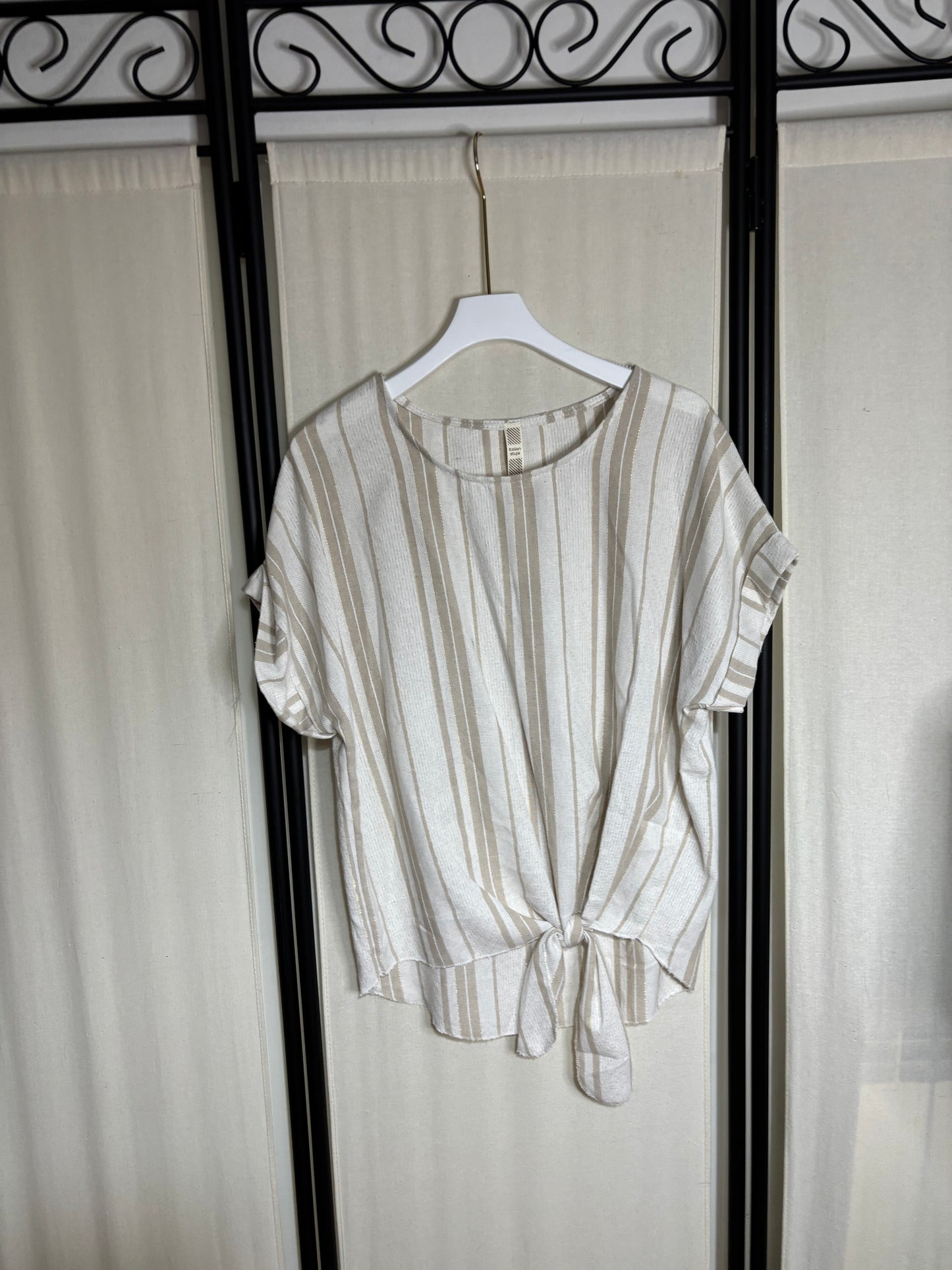 BLUSA MANGA CORTA DETALLE HILO DORADO