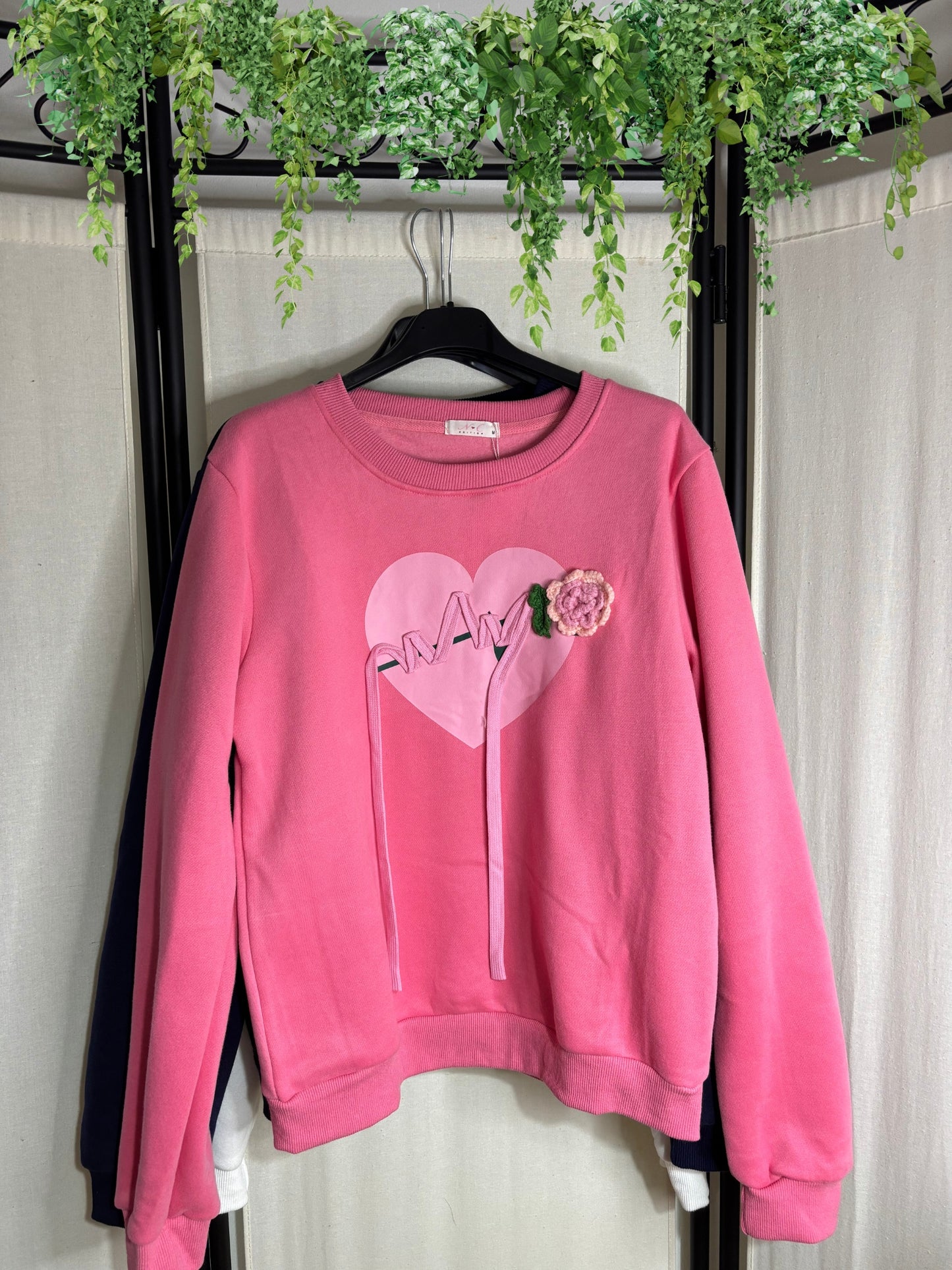 SUDADERA CORAZÓN ROSA