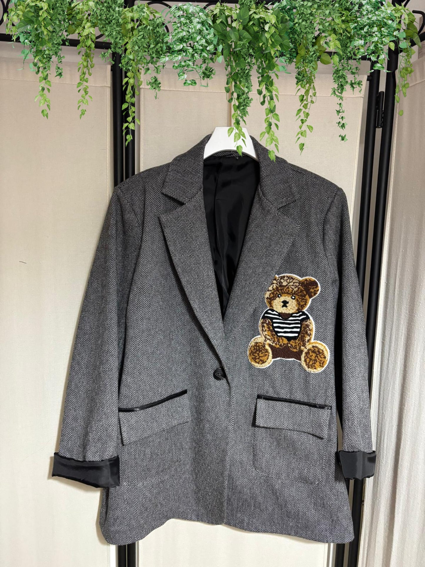 BLAZER CON DETALLE DE OSO