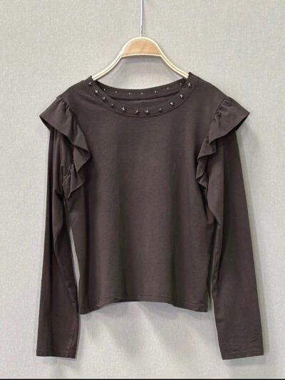 Camiseta tachuelas